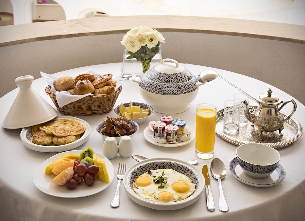L' Amphitrite Palace Beach Resort & Spa Skhirat Esterno foto