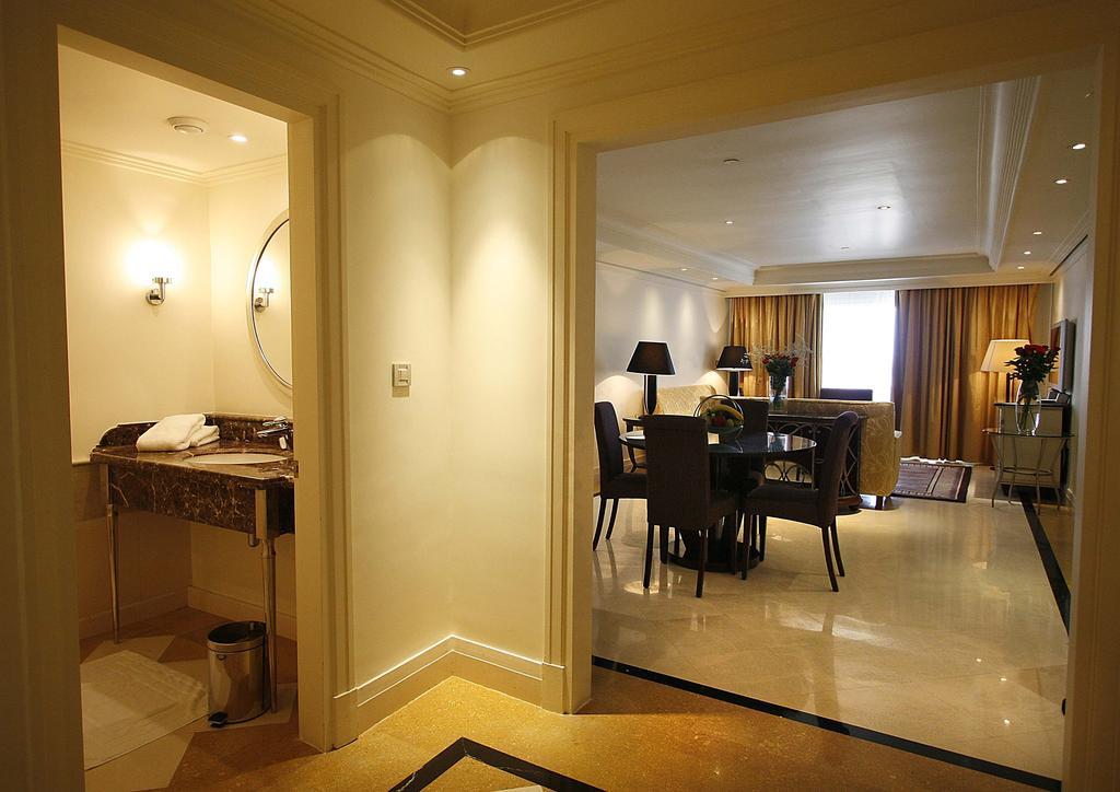 L' Amphitrite Palace Beach Resort & Spa Skhirat Esterno foto