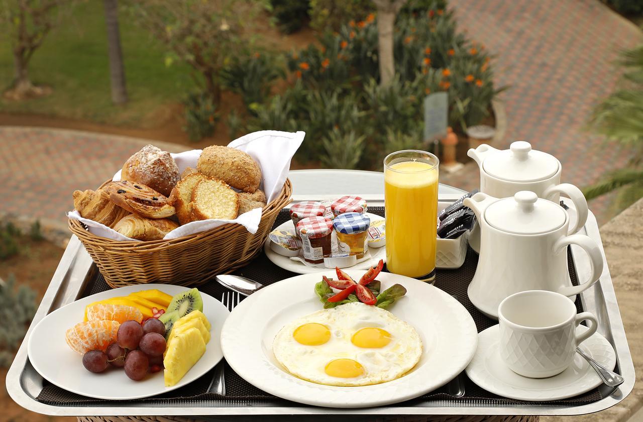 L' Amphitrite Palace Beach Resort & Spa Skhirat Esterno foto